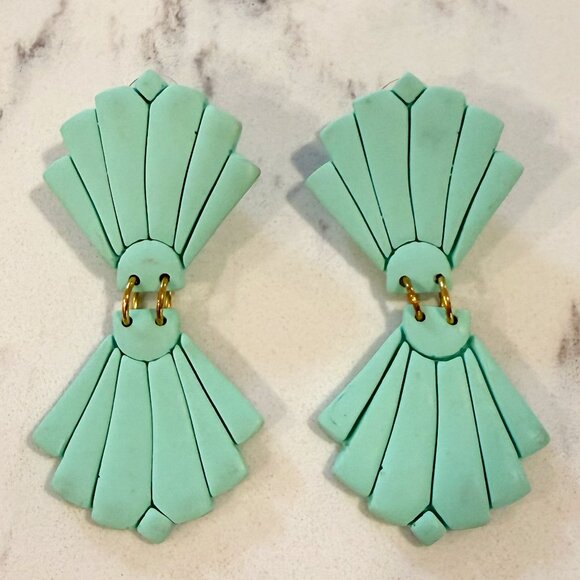 Art deco style mint green handmade clay earrings - Picture 2 of 3